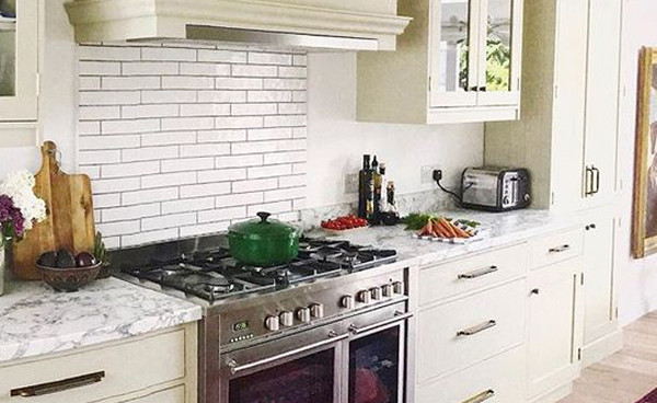 Bushboard Options for a Low Maintenance, Luxury Look in a Bespoke Kitchen