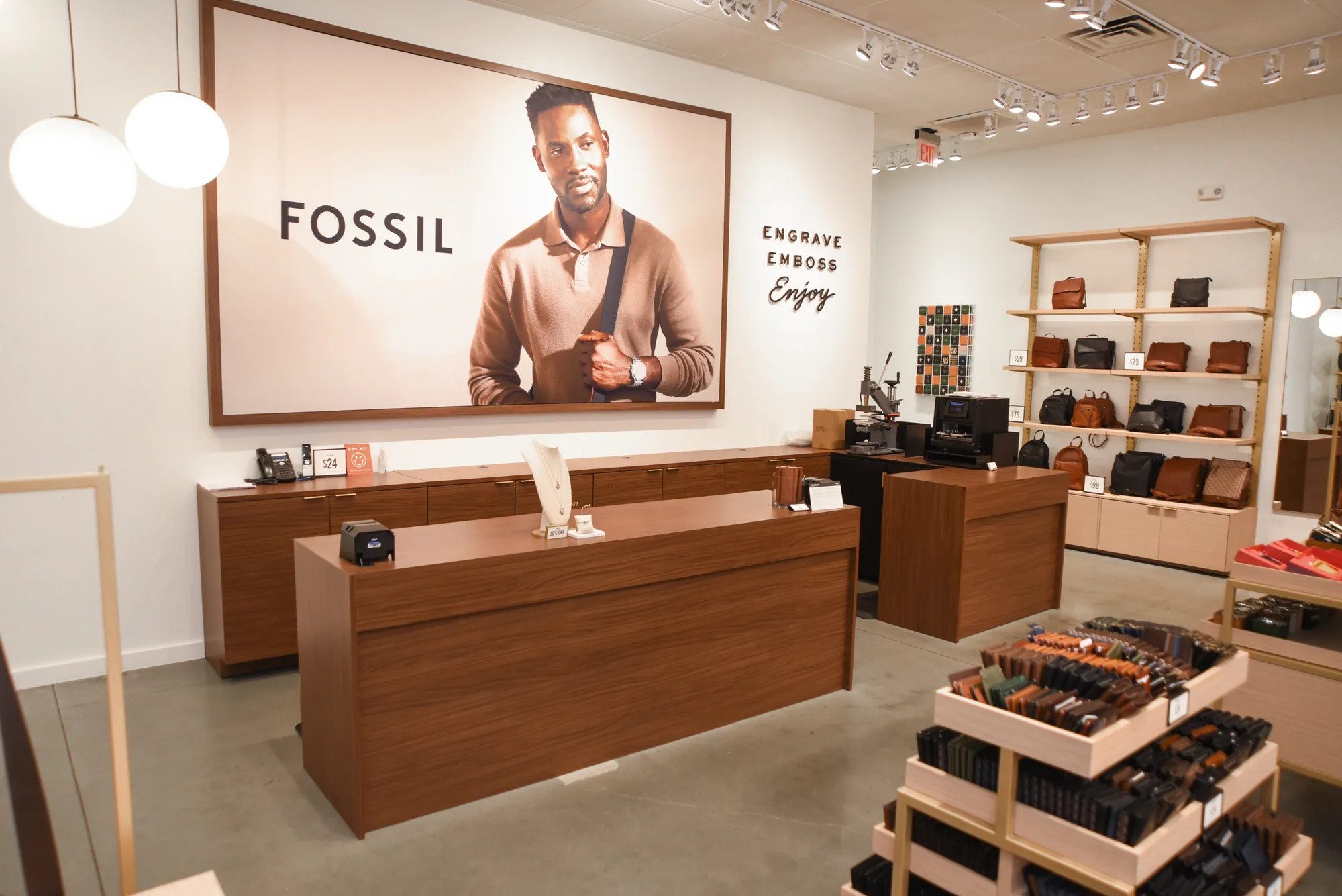 Fossil Outlet Stores – Meet your new outlet for inspiration.
