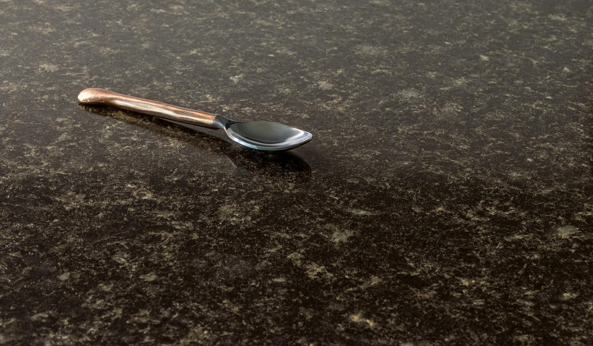 ⁡ 【 kalinka 】 Milano Top Wilsonart 5 ft. x 10 ft. Laminate Sheet in Milano Amber with