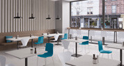 P399 Chambray Gris, S581 Jasper & S575 Blanc Ultra _Tables à café et chaises