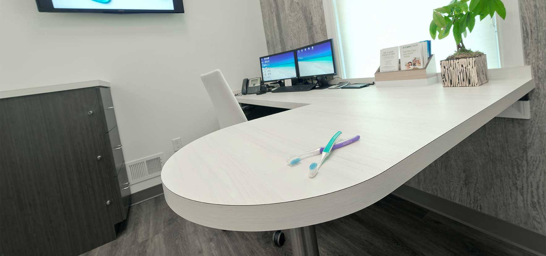 NJ Laser Dentistry | Consultation Room | Desk Worktop