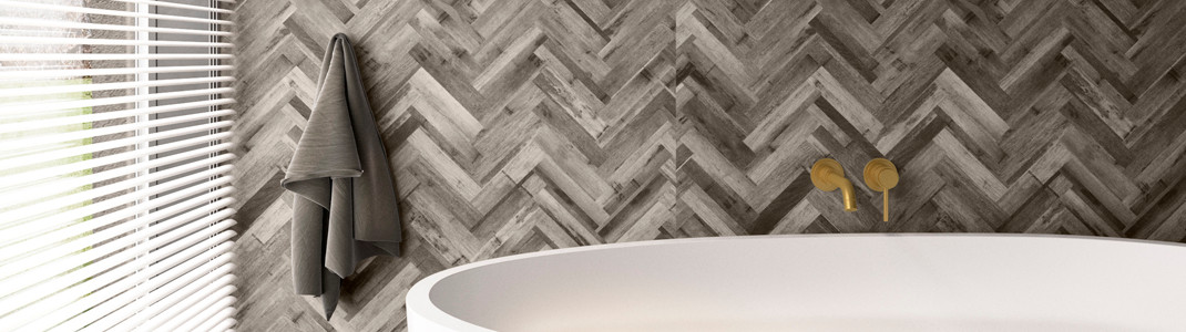 Nuance bathroom panels in Herringbone.